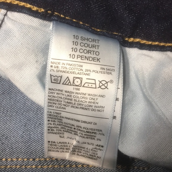 Old Navy Rockstar Super Skinny High Rise Jeans - Picture 6 of 13